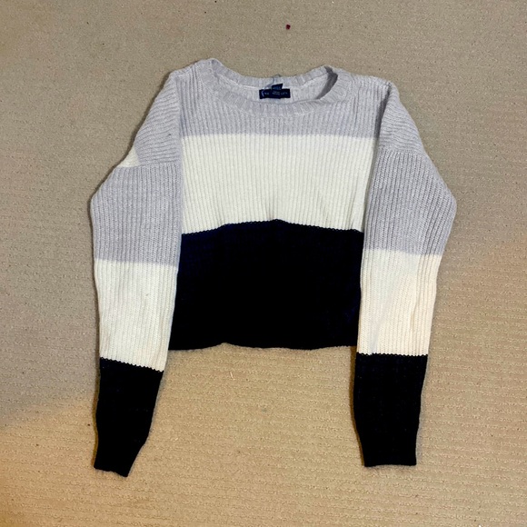 Brand new, grey, white and black long sleeve shirt - Picture 1 of 1